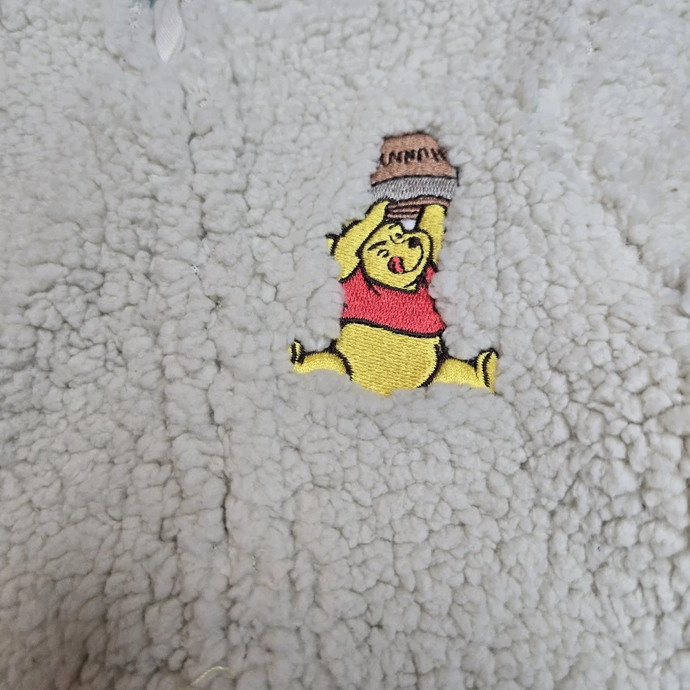 Winnie The Pooh Baby Size 12M Fuzzy Full Zip Embroidered Ivory‎ One Piece
